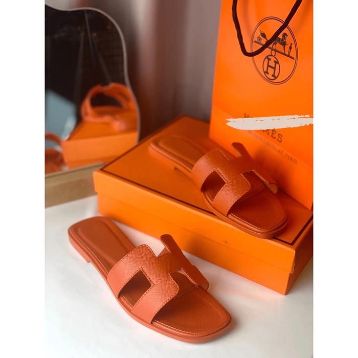 Hermès Oran Flats