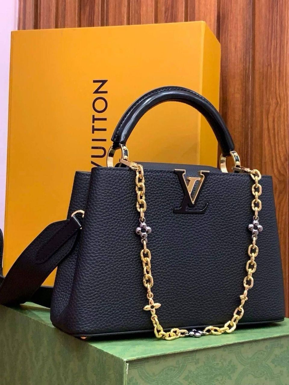Louis Vuitton Capucines Mini