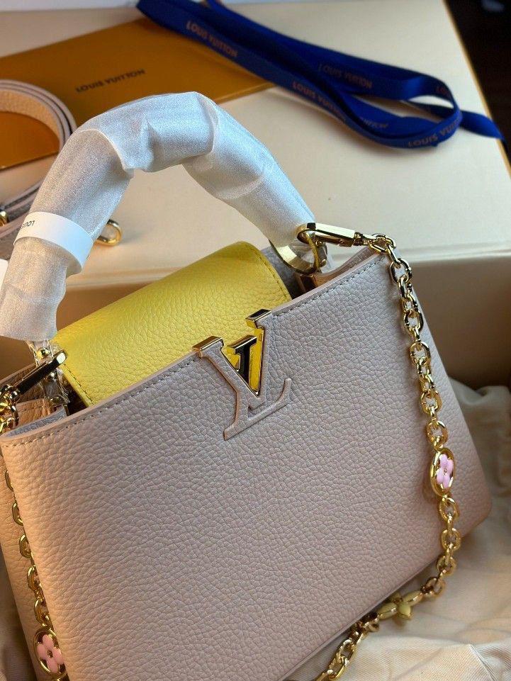 Louis Vuitton Capucines Mini