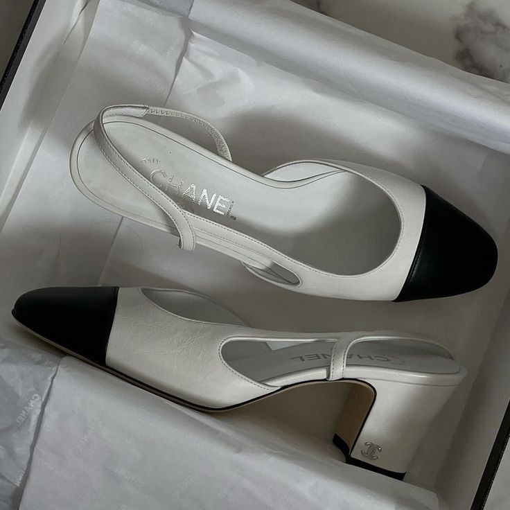 Chanel Black & White Pumps