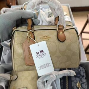 Coach Mini Rowan Satchel – Iconic Design, Everyday Luxury