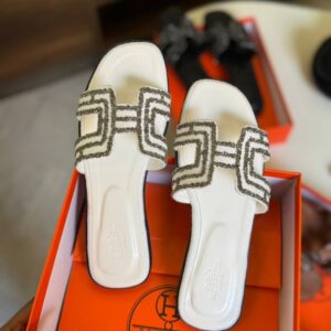 Hermès Oran Sandals – White