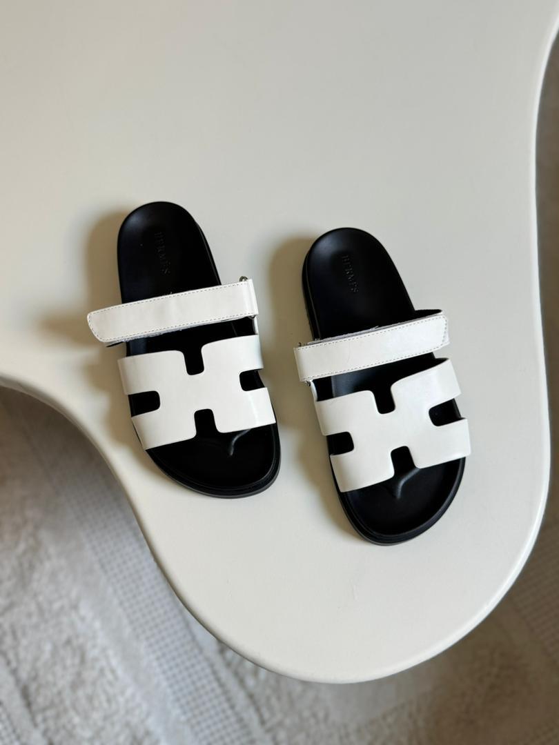HERMES CHYPRE SANDALS — WHITE